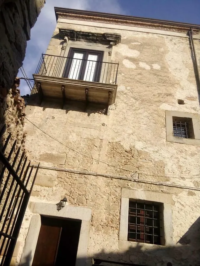 Appartamenti Piccolo Ficarra Italia